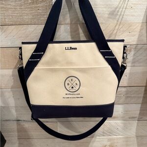 L.L.Bean Canvas Insulate Cooler
Tote Medium Beige Blue Shoulder
Bag